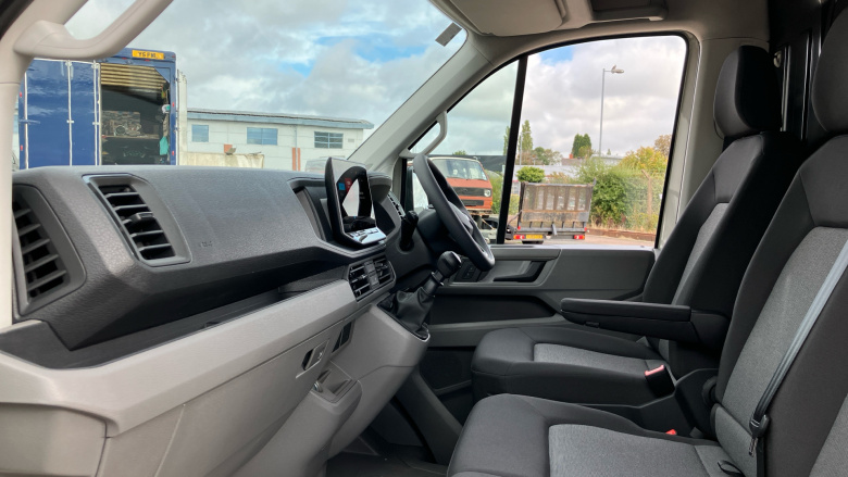 Volkswagen Crafter Cr35 Lwb Diesel Fwd 2.0 TDI 140PS Commerce Plus High Roof Van